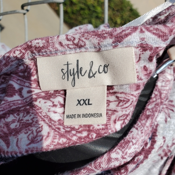 Style & Co top - Picture 3 of 3